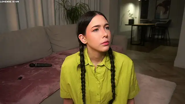 Snapshot of EviaRabasca chatting on November 20, 2025, 11:33 am EviaRabasca online show from November 20, 2025, 11:33 am