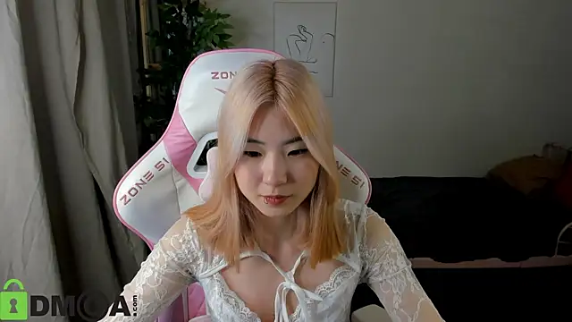 Aisi 18 online show from October 22, 2025, 6:46 am