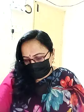 Snapshot of Ananya_flower chatting on November 20, 2025, 6:14 am Ananya flower online show from November 20, 2025, 6:14 am