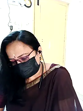 Snapshot of Ananya_flower chatting on November 28, 2025, 4:45 am Ananya flower online show from November 28, 2025, 4:45 am