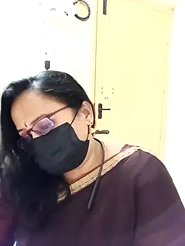 Snapshot of Ananya_flower chatting on November 27, 2025, 4:07 pm Ananya flower online show from November 27, 2025, 4:07 pm