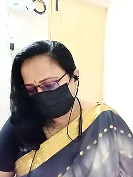 Snapshot of Ananya_flower chatting on October 18, 2025, 5:26 pm Ananya flower online show from October 18, 2025, 5:26 pm