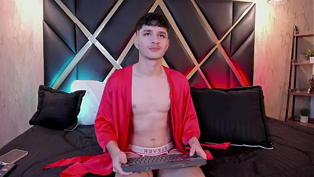 LiamMuller online show from October 8, 2025, 11:34 am