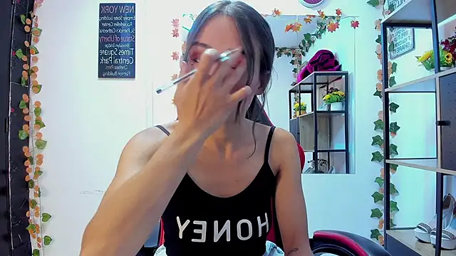 Snapshot of Tammy_Thompson_ chatting on January 17, 2026, 1:37 pm Tammy Thompson online show from January 17, 2026, 1:37 pm