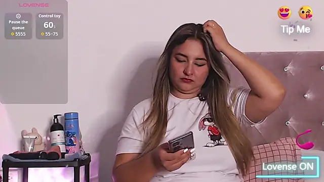 Snapshot of sara_sofia10 chatting on September 17, 2025, 3:30 am sara sofia10 online show from September 17, 2025, 3:30 am