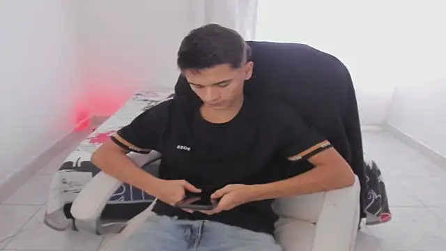 Aron Boyy online show from September 20, 2025, 8:03 pm