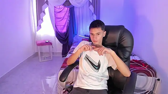 Aron Boyy online show from September 15, 2025, 8:42 pm