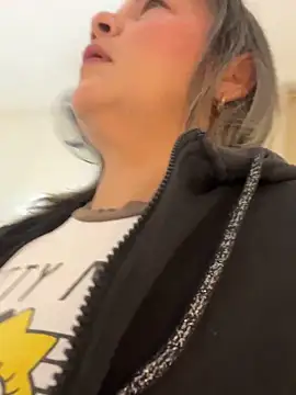 Snapshot of Lucy_Milf_474 chatting on April 14, 2026, 12:10 pm Lucy Milf 474 online show from April 14, 2026, 12:10 pm