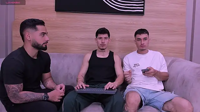 mike friends online show from May 25, 2026, 1:05 am