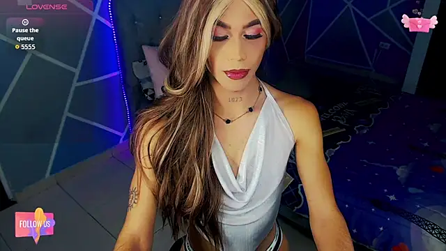 Snapshot of Anne_Zulb chatting on April 28, 2026, 1:15 am Anne Zulb online show from April 28, 2026, 1:15 am