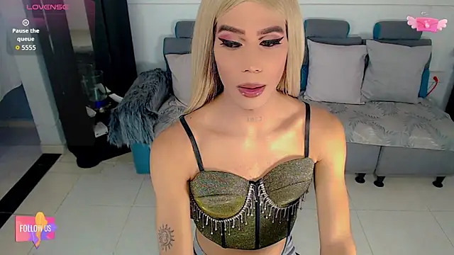 Snapshot of Anne_Zulb chatting on April 4, 2026, 12:39 am Anne Zulb online show from April 4, 2026, 12:39 am