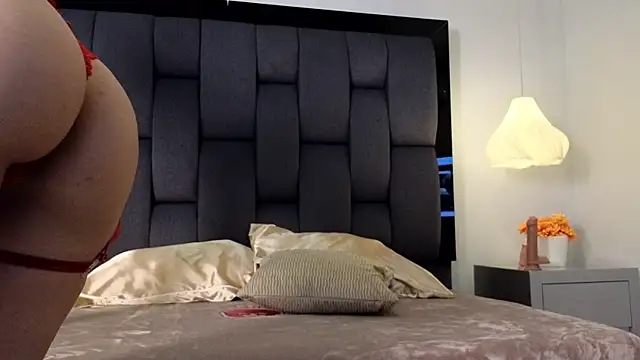 Calipso Parisi online show from November 10, 2025, 12:43 pm