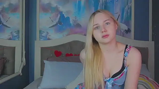 Snapshot of Sky_Cutie chatting on March 1, 2026, 6:02 am Sky Cutie online show from March 1, 2026, 6:02 am