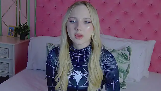 Snapshot of Sky_Cutie chatting on March 23, 2026, 5:18 am Sky Cutie online show from March 23, 2026, 5:18 am