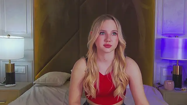 Snapshot of Sky_Cutie chatting on March 16, 2026, 4:42 am Sky Cutie online show from March 16, 2026, 4:42 am