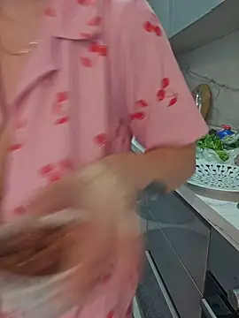 0gece0 online show from November 28, 2025, 8:25 am