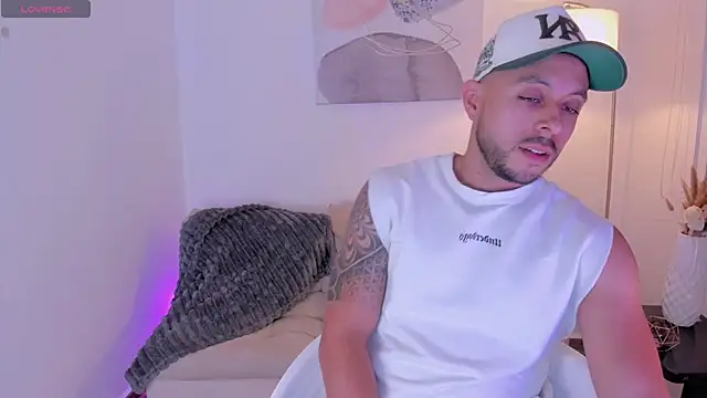Dante marquez online show from October 21, 2025, 2:11 am