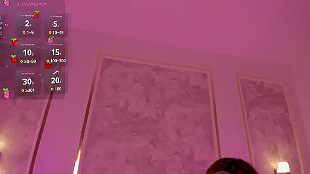 doll eyees  online show from October 17, 2025, 2:26 am