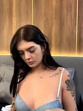 Snapshot of AliceRitter chatting on September 19, 2025, 5:39 pm AliceRitter online show from September 19, 2025, 5:39 pm