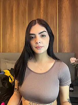 Snapshot of AliceRitter chatting on October 9, 2025, 5:57 pm AliceRitter online show from October 9, 2025, 5:57 pm