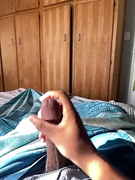 CreamyOff45 online show from February 19, 2026, 6:10 am