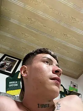 Nascary Fox online show from April 14, 2026, 2:27 am