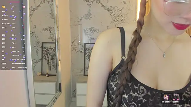 SOPHIEMEYER online show from September 22, 2025, 12:55 pm