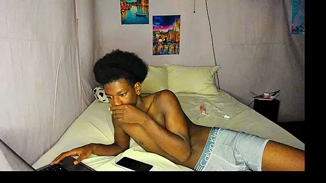 Snapshot of SpicyLolaX_NightDrip chatting on September 23, 2025, 4:41 am SpicyLolaX NightDrip online show from September 23, 2025, 4:41 am