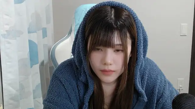 asuka xoxo online show from May 16, 2026, 1:10 pm