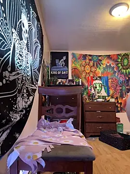 kykyloves online show from September 14, 2025, 2:39 pm