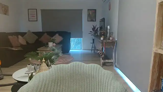 imyourgoodgirl69 online show from February 18, 2026, 8:44 am