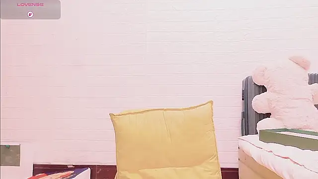 Snapshot of marina-cutegirll chatting on February 24, 2026, 1:01 pm marina-cutegirll online show from February 24, 2026, 1:01 pm