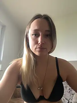 stelli 99 online show from November 7, 2025, 10:20 am