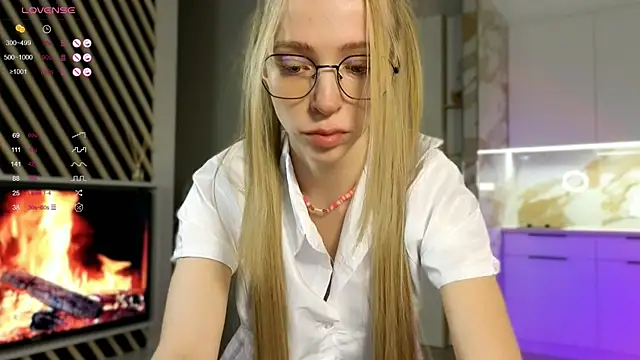 BritaKiss online show from September 12, 2025, 2:12 am