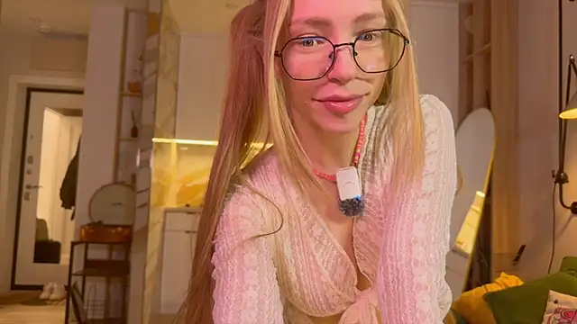 BritaKiss online show from April 11, 2026, 3:36 am