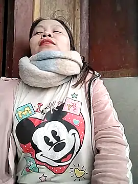 venu00 online show from February 23, 2026, 3:19 am