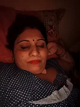 Snapshot of Rakhi99x chatting on May 3, 2026, 6:22 pm Rakhi99x online show from May 3, 2026, 6:22 pm