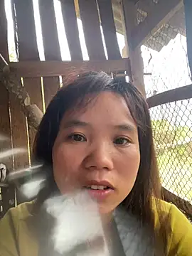 Snapshot of Ngoc-bbi chatting on April 15, 2026, 11:49 pm Ngoc-bbi online show from April 15, 2026, 11:49 pm