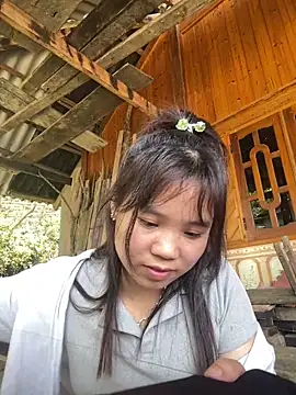 Snapshot of Ngoc-bbi chatting on March 19, 2026, 6:35 am Ngoc-bbi online show from March 19, 2026, 6:35 am