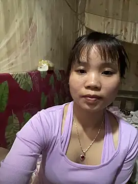 Snapshot of Ngoc-bbi chatting on April 5, 2026, 2:57 pm Ngoc-bbi online show from April 5, 2026, 2:57 pm