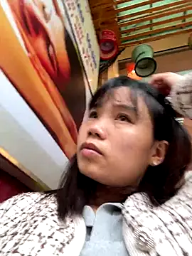 Ngoc-bbi online show from September 30, 2025, 5:13 am