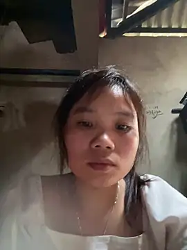 Snapshot of Ngoc-bbi chatting on March 27, 2026, 8:37 am Ngoc-bbi online show from March 27, 2026, 8:37 am