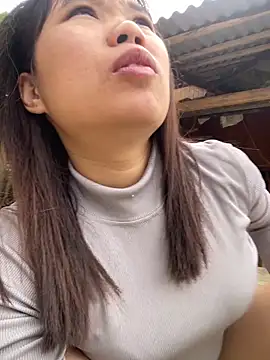 Snapshot of Ngoc-bbi chatting on February 18, 2026, 2:20 am Ngoc-bbi online show from February 18, 2026, 2:20 am