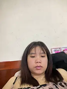 Snapshot of Ngoc-bbi chatting on March 11, 2026, 2:33 pm Ngoc-bbi online show from March 11, 2026, 2:33 pm