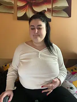 DazzzlingDame online show from March 31, 2026, 12:18 pm