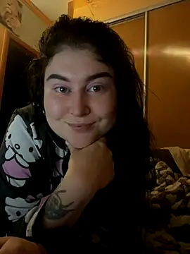 Snapshot of DazzzlingDame chatting on October 19, 2025, 2:25 am DazzzlingDame online show from October 19, 2025, 2:25 am