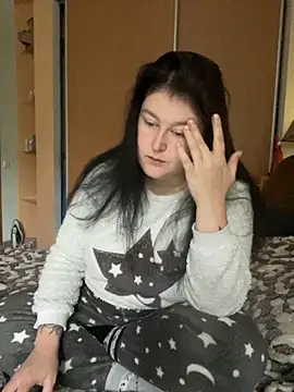 Snapshot of DazzzlingDame chatting on October 1, 2025, 6:29 am DazzzlingDame online show from October 1, 2025, 6:29 am