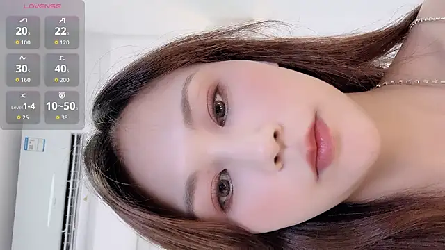 BlueBaby-77 online show from October 4, 2025, 7:21 am