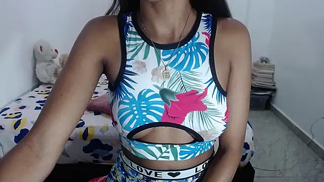 Snapshot of Maiaebony chatting on October 15, 2025, 12:46 pm Maiaebony online show from October 15, 2025, 12:46 pm