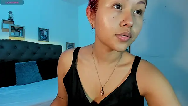 Snapshot of MAYASMITH__ chatting on June 23, 2026, 6:11 am MAYASMITH online show from June 23, 2026, 6:11 am